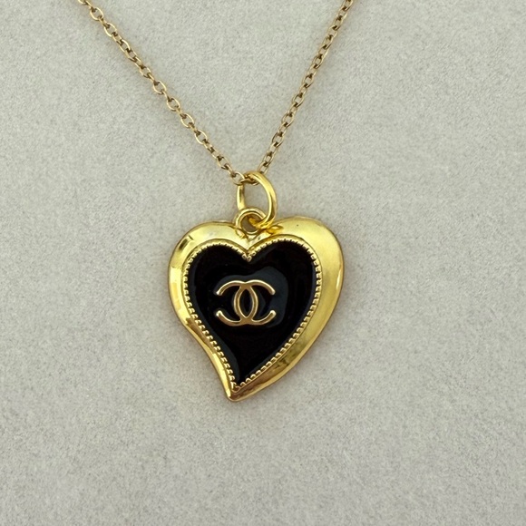 Chanel Heart Zipper Pull Pendant - Picture 1 of 4